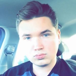 Meet your Posher, Derrick